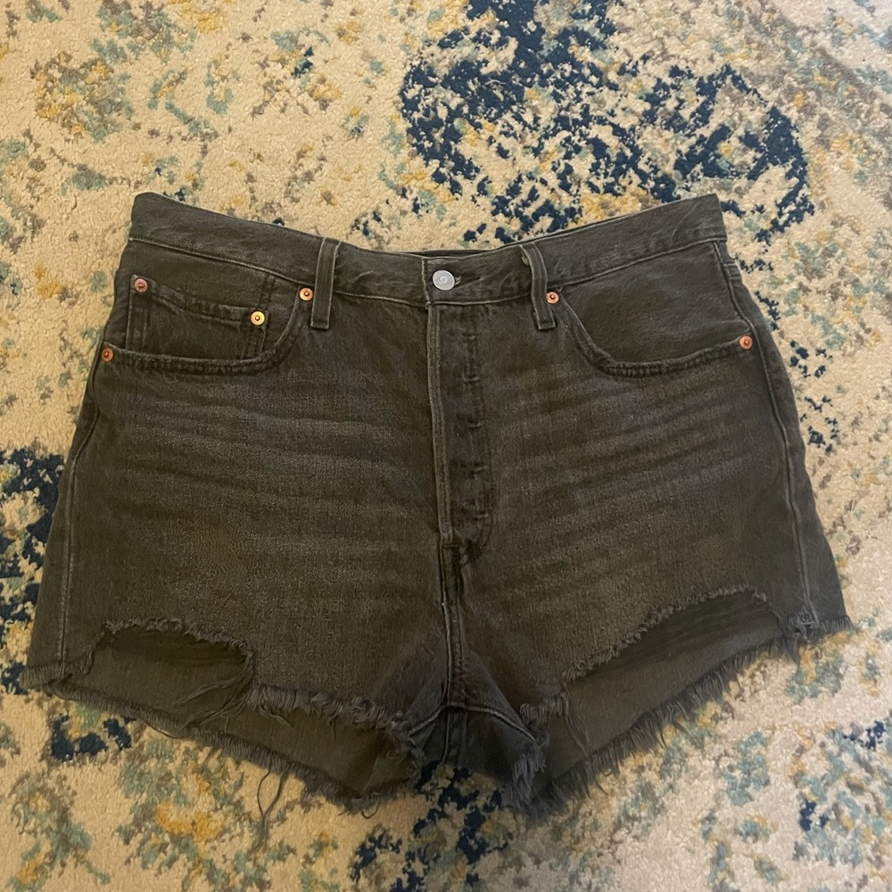 Levi’s 501 shorts in black